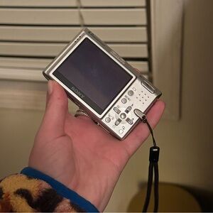 Sony Cybershot DSC T9 - Silver